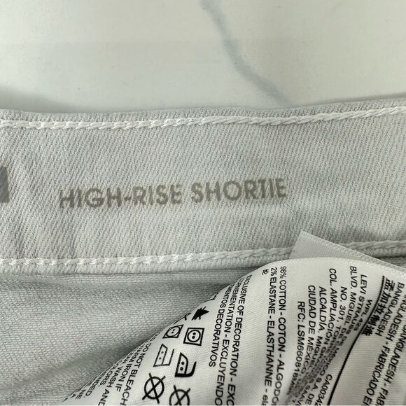 Denizen Distressed High Rise Jean Shorts- Size 26 - Picture 10 of 10